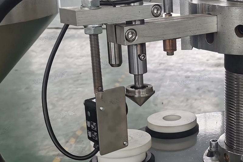 أنبوب معياري للكهرباء الضوئية