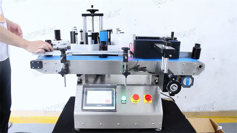 منظر أمامي كامل لسيارة VK-TL