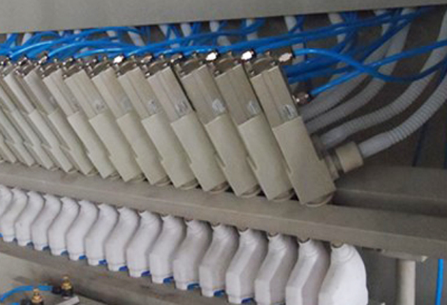 فوهات التعبئة المخصصة.jpg