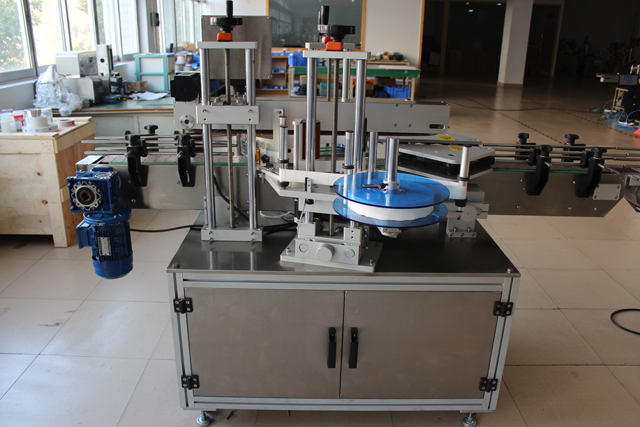 آلة وضع العلامات على الوجهين (2).JPG