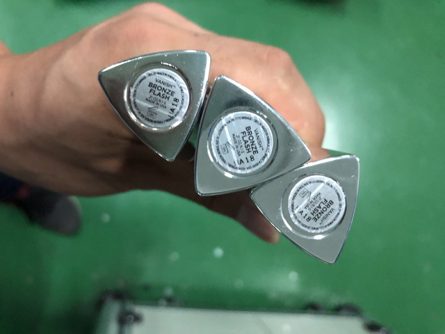 عينات من ملصقات أحمر الشفاه NO3.jpg