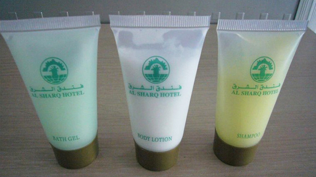 آلات تعبئة وختم الأنابيب البلاستيكية شبه الأوتوماتيكية