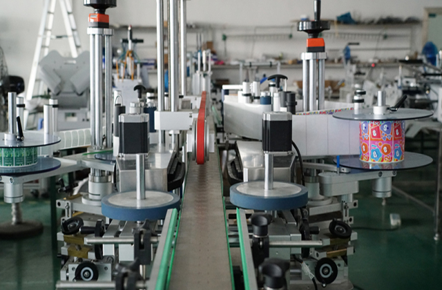 آلات وضع العلامات على الوجهين.jpg