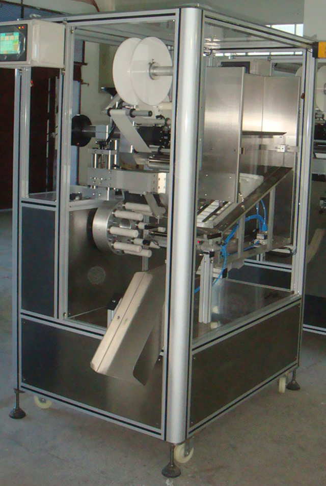 tubes labeling machinery معدات وسم الانابيب