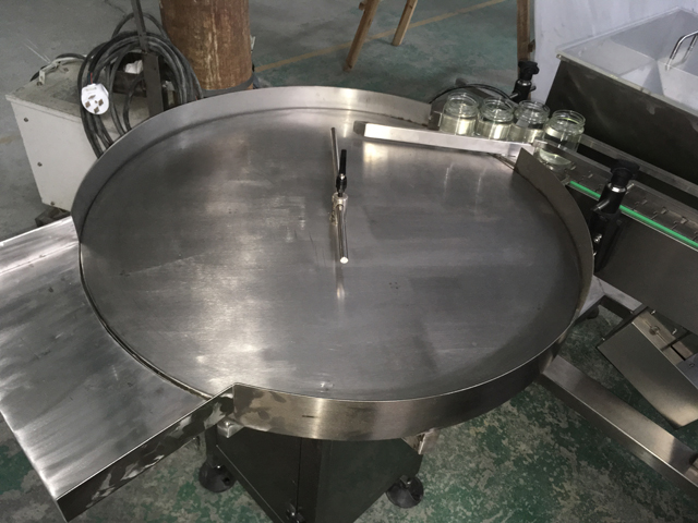 رسم تخطيطي لآلة التغطية الفراغية.jpg