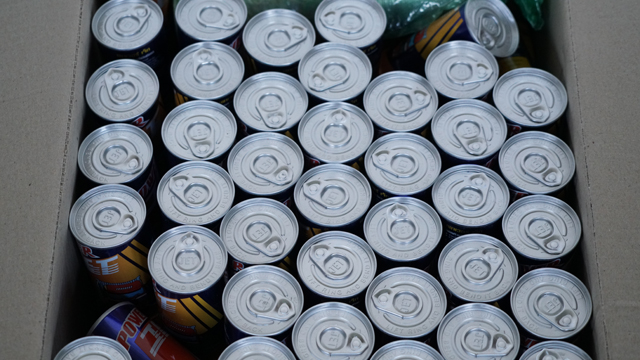 عينات العلب.jpg