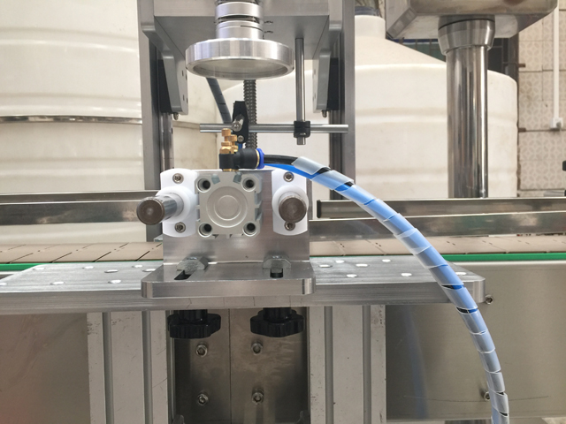 رأس غطاء للبرطمانات