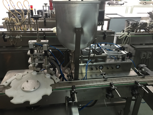 آلة تعبئة جرتين.jpg