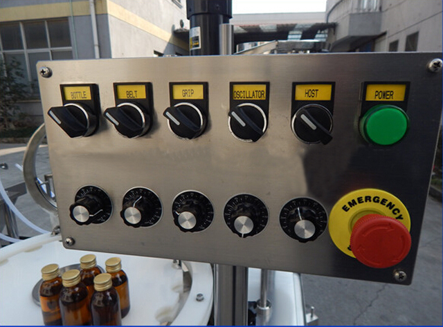 buttons for capping machine زر التحكم في ماكينة التغطية.jpg