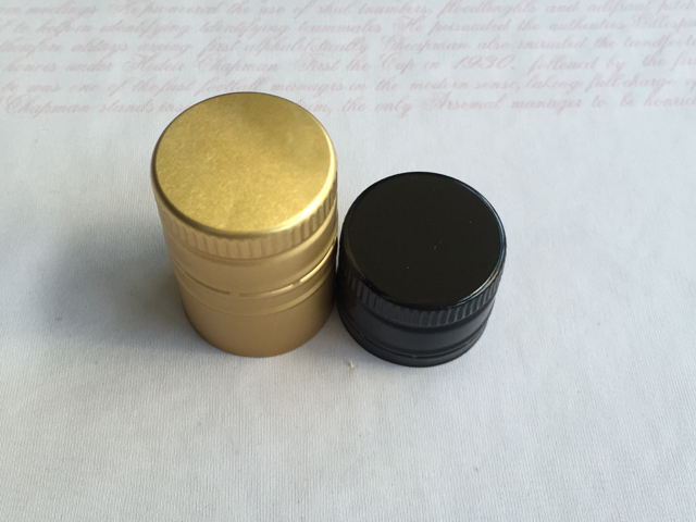 screw caps أغطية معدنية.jpg