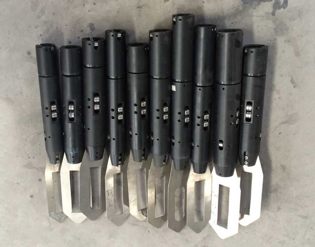 آلات وسم الأكمام المركزية