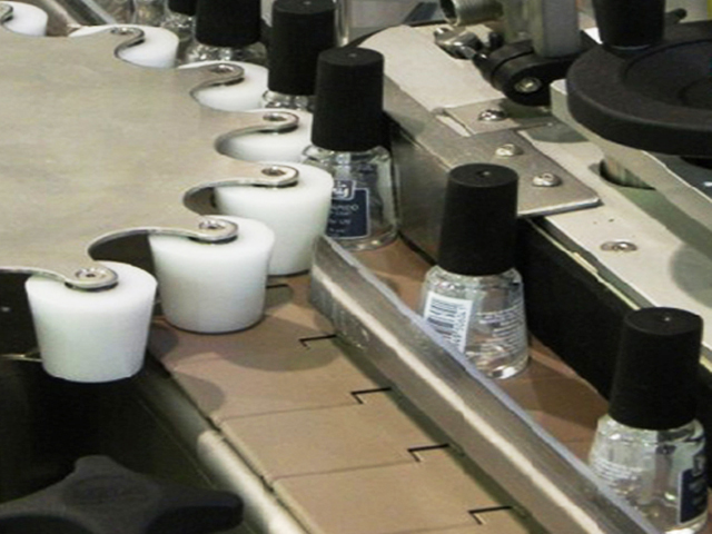 زجاجات ذات عجلة دوارة لوضع العلامات عليها.jpg