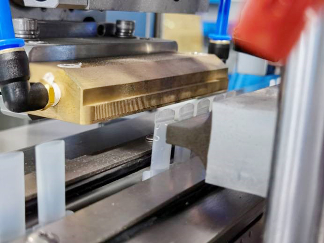 إغلاق الأنابيب إغلاق الصور.jpg