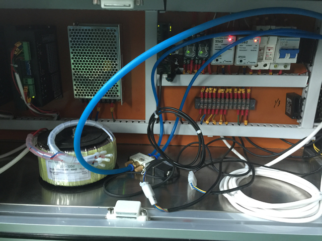 مكون كهربائي لآلات وضع العلامات.jpg