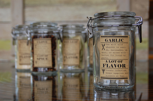 أوعية زجاجية.jpg