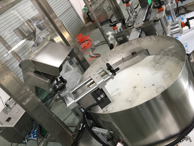 نظام رفع وفك رموز الزجاجات.jpg