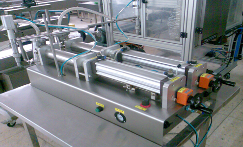 pneumatic filling machine liquid lotion cream آلات التعبئة الهوائية.jpg