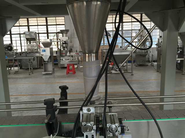 فوهات تعبئة لحبيبات التعبئة.jpg