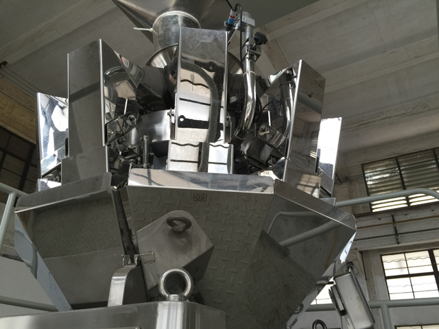 رؤوس متعددة لتغذية المواد.jpg