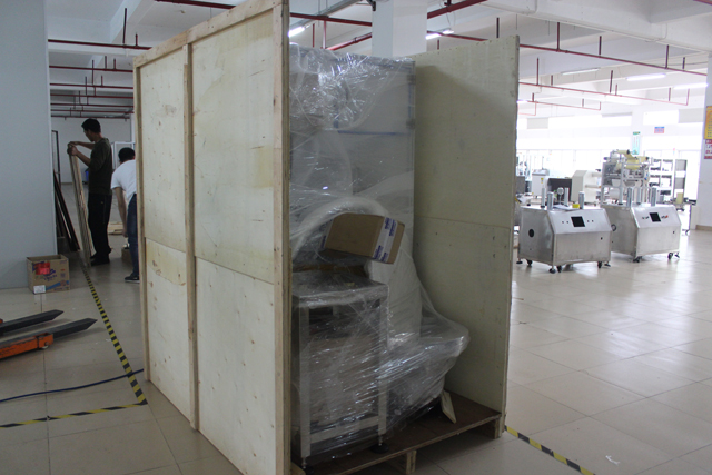 صندوق خشبي للتغليف لوضع العلامات الأفقية (1).JPG