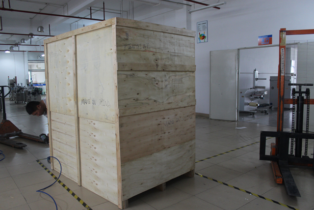 صندوق خشبي للتغليف لوضع العلامات الأفقية (3).JPG