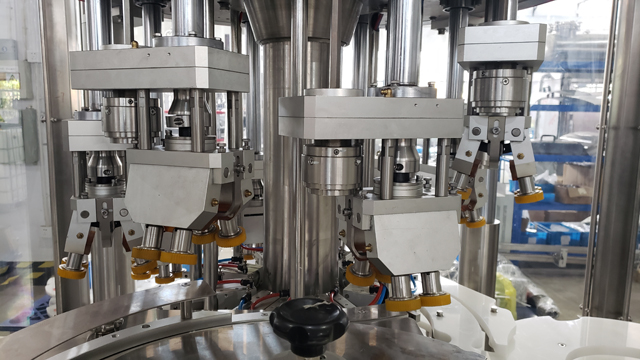 8 مسامير غطاء.jpg