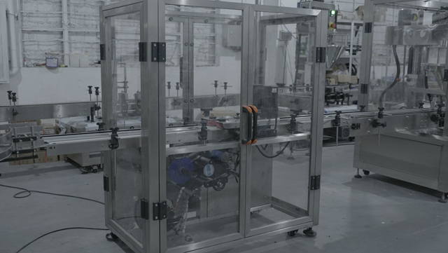 آلة وضع العلامات على قاع البرطمانات