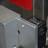 عيون كهربائية