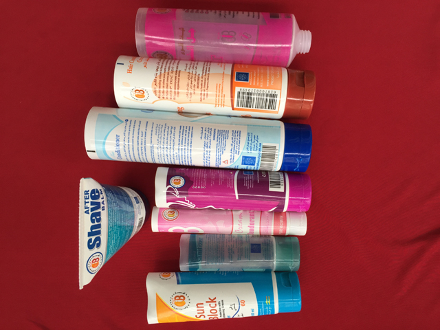 4 tubes in a row sealing samples مانع تسرب الأنابيب 4 في صف واحد.jpg