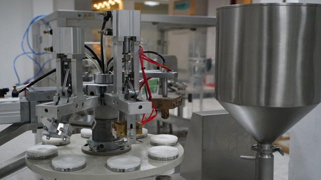 حشو الأنابيب البلاستيكية المانعة للتسرب.jpg