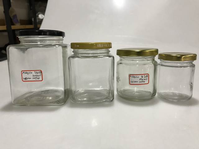 زجاجات وأغطية لآلات التغليف الفراغية.jpg