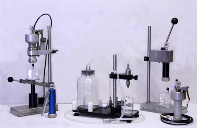 ماكينات الضغط للزجاجات الزجاجية.jpg