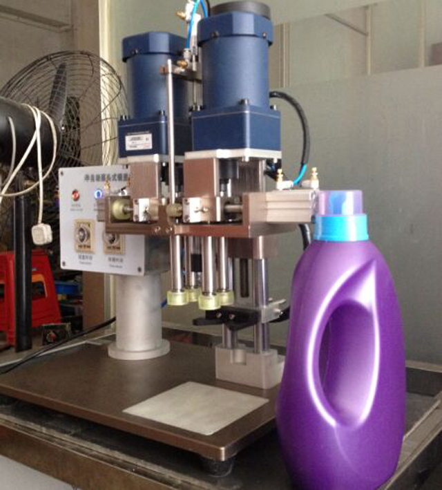 clear pictures for screw capping machinery آلات تصنيع الأغطية اللولبية.jpg