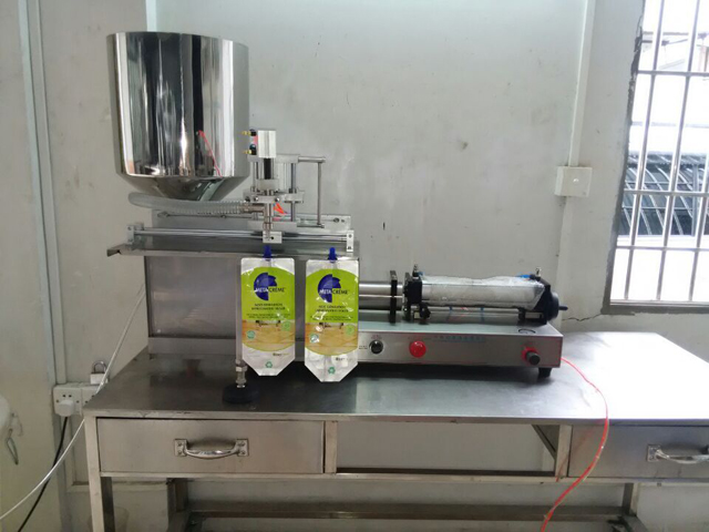 ماكينة تعبئة الأكياس الفوهة (4).jpg