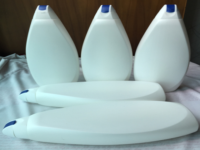 ماكينة لصق العلامات التجارية شبه أوتوماتيكية.jpg