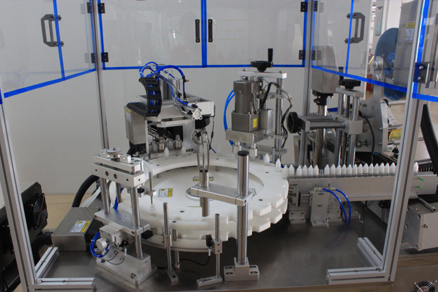 عملية تعبئة الزجاجات.jpg