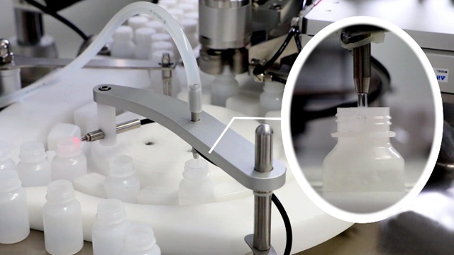 تفاصيل عن جهاز وضع العلامات على سطح الطاولة.jpg